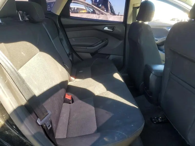 2018 FORD FOCUS SE  