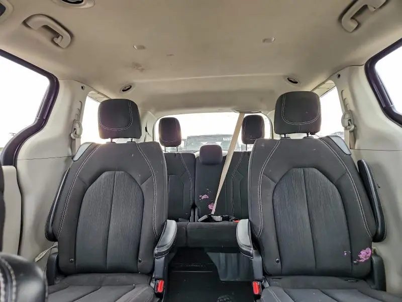 2020 CHRYSLER VOYAGER LX  