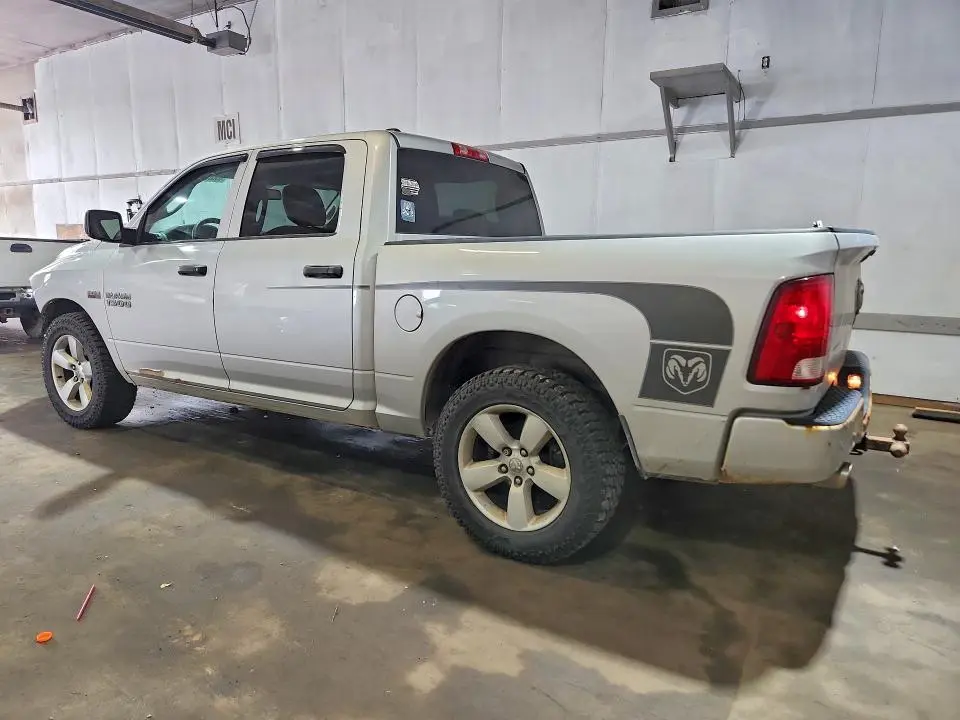 2014 RAM 1500 ST  