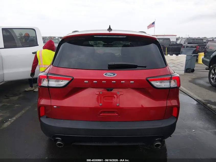 2022 FORD ESCAPE SE