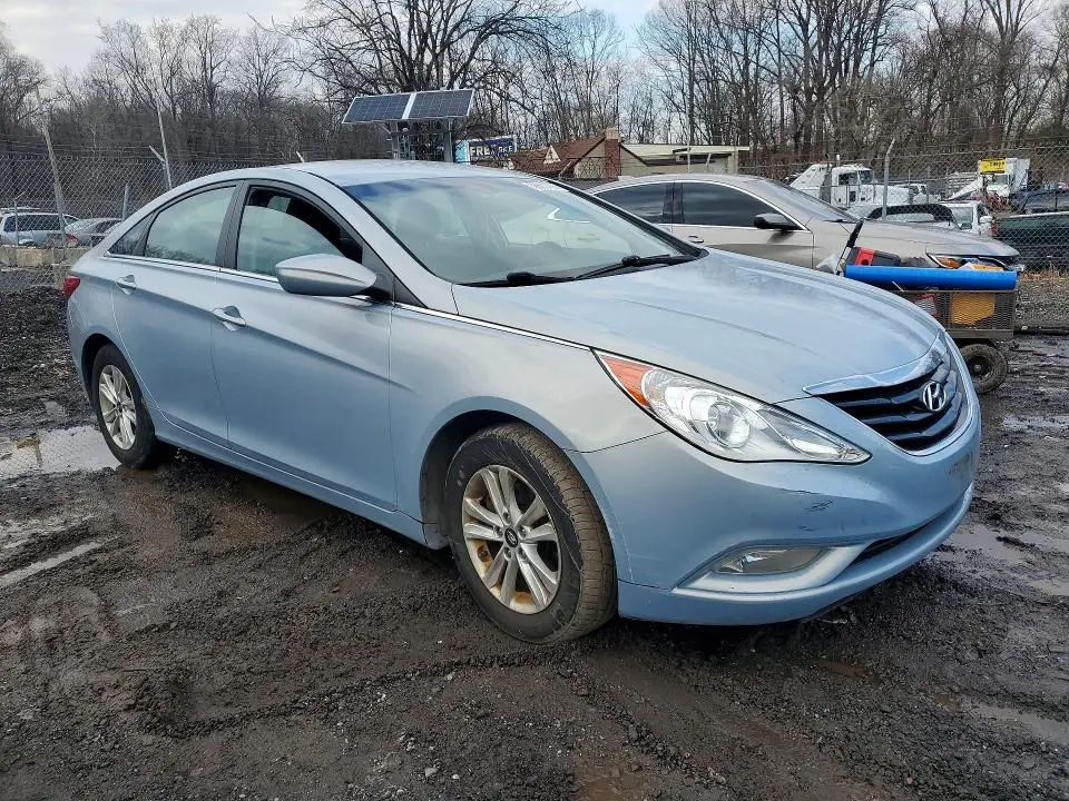 2013 HYUNDAI SONATA GLS  