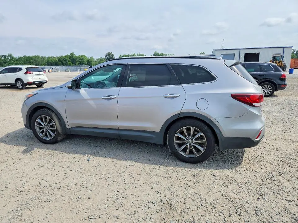 2018 HYUNDAI SANTA FE SE  