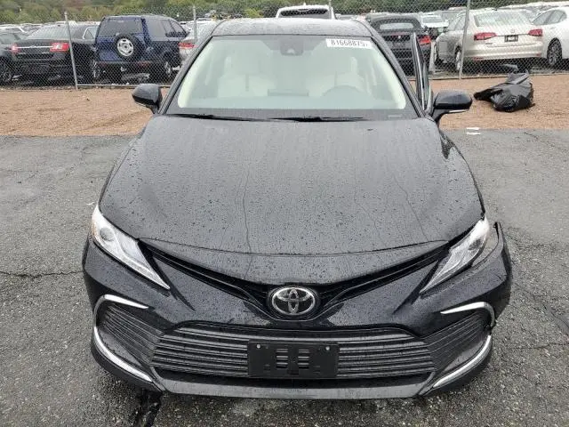 2024 TOYOTA CAMRY XLE  