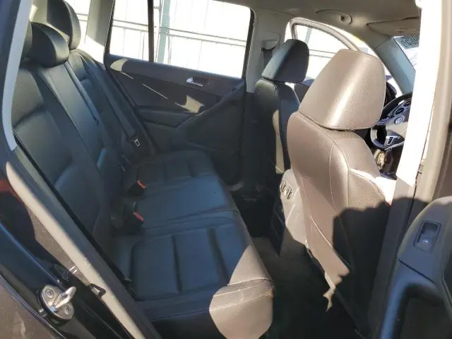 2017 VOLKSWAGEN TIGUAN S  