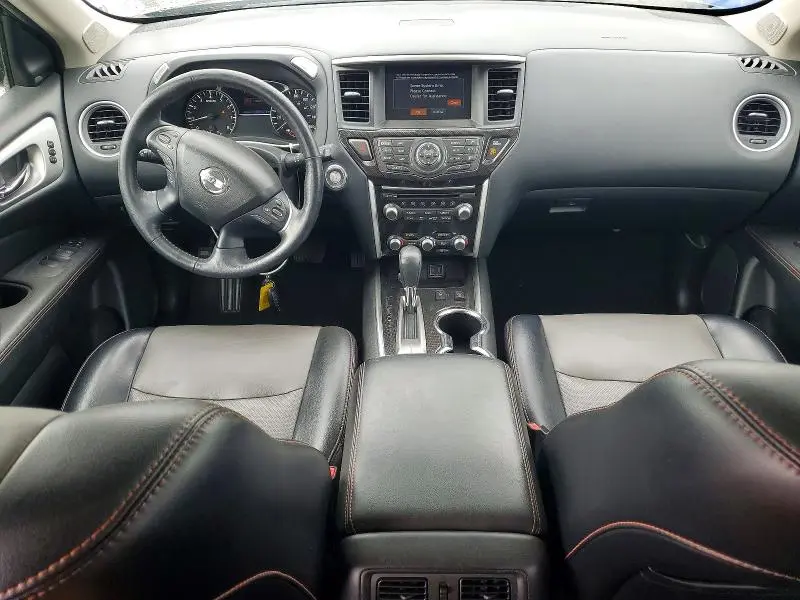 2020 NISSAN PATHFINDER SL  