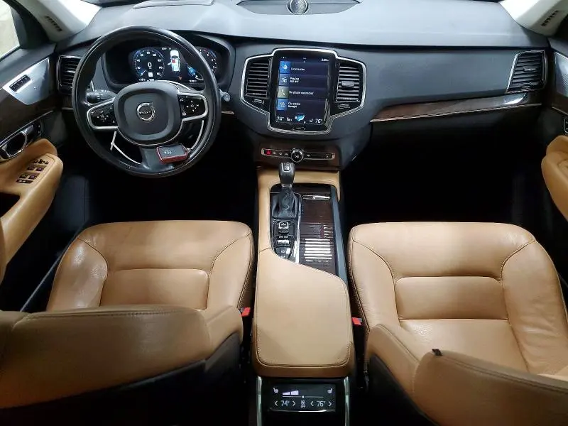 2016 VOLVO XC90 T6  