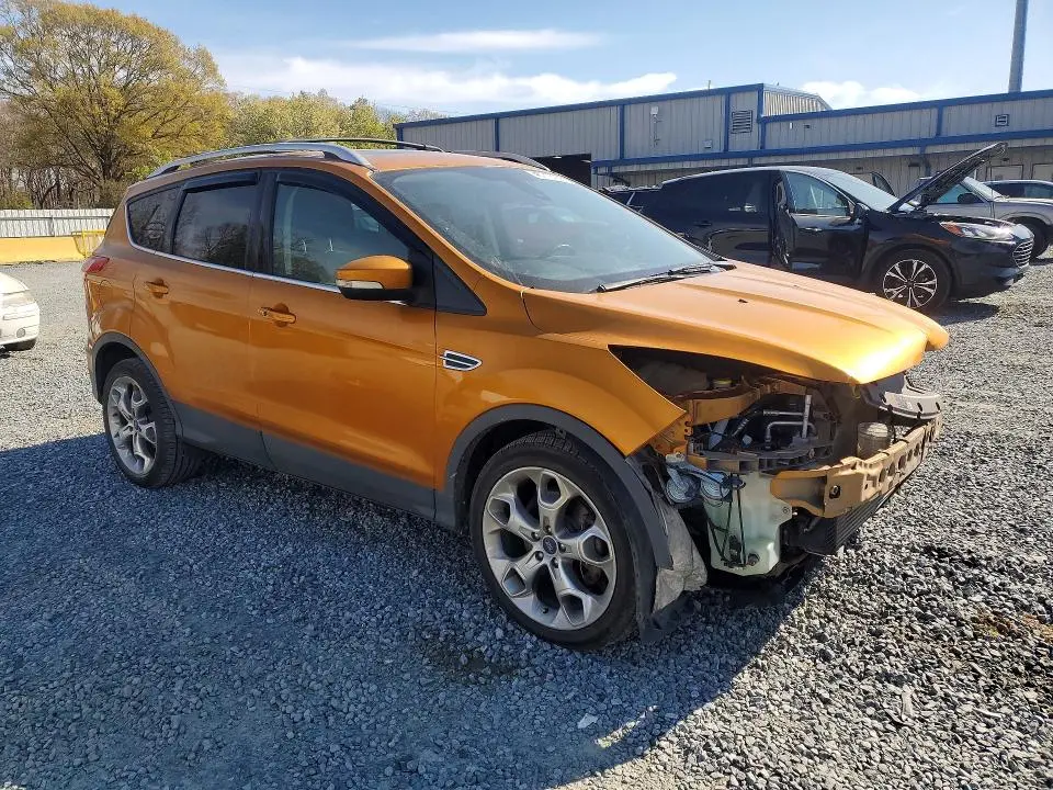2016 FORD ESCAPE TITANIUM  