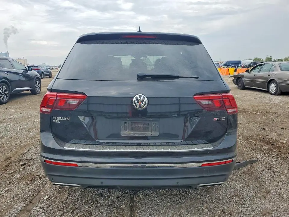 2021 VOLKSWAGEN TIGUAN SE  