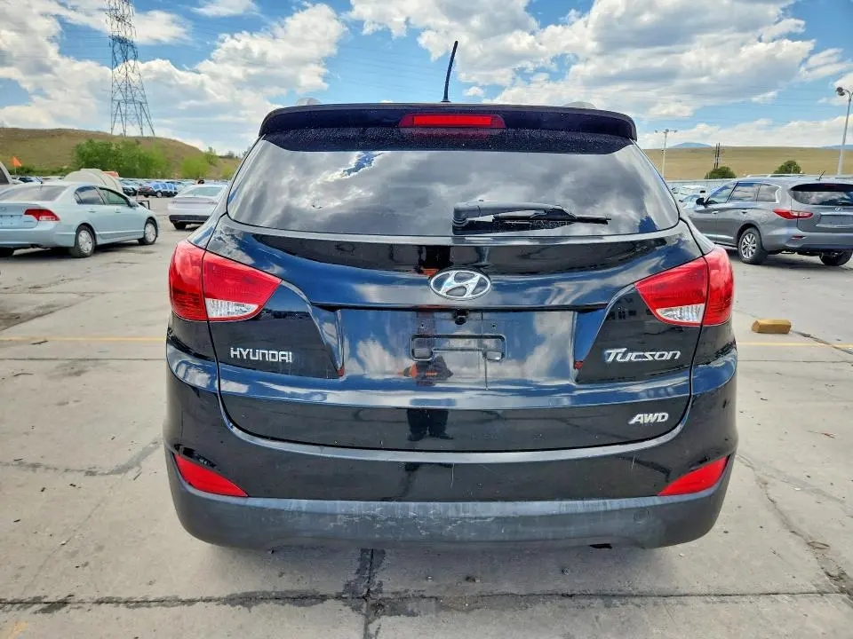 2011 HYUNDAI TUCSON GLS  
