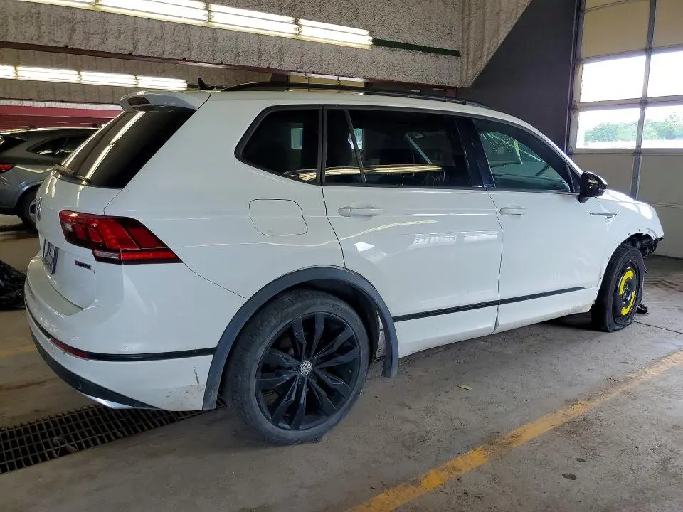 2021 VOLKSWAGEN TIGUAN SE  