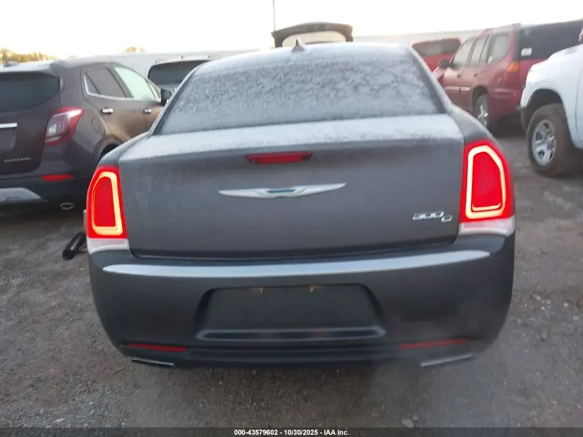 2016 CHRYSLER 300C  