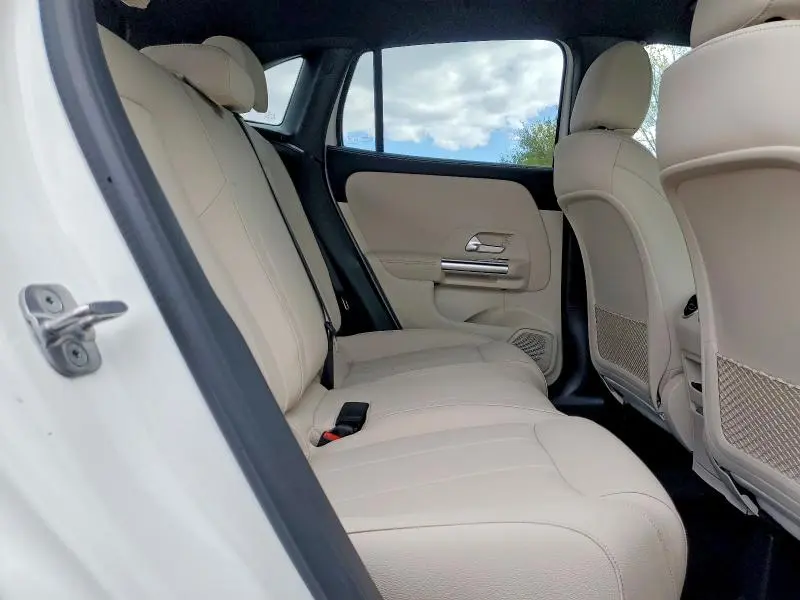 2026 MERCEDES-BENZ GLA 250 4MATIC  