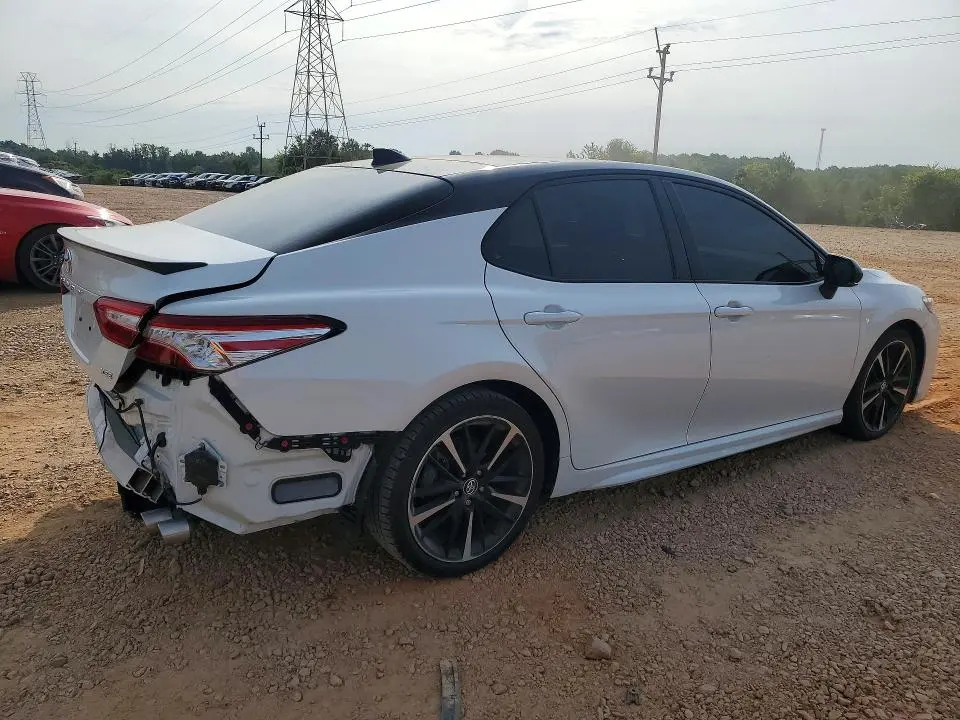 2020 TOYOTA CAMRY XSE  