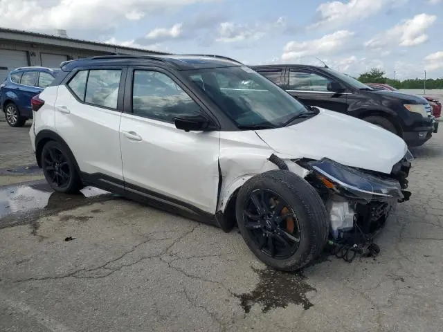2022 NISSAN KICKS SR  