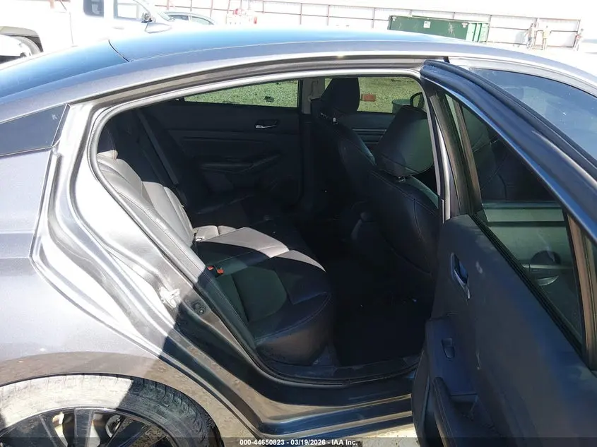 2022 NISSAN ALTIMA SR FWD