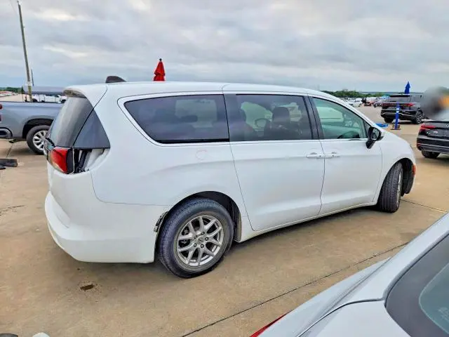 2022 CHRYSLER VOYAGER LX  