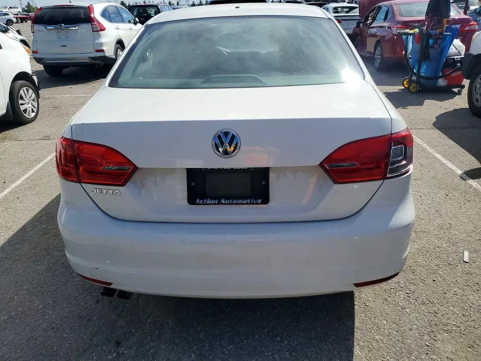 2013 VOLKSWAGEN JETTA BASE  