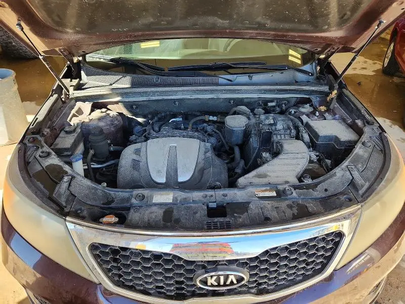 2012 KIA SORENTO LX  