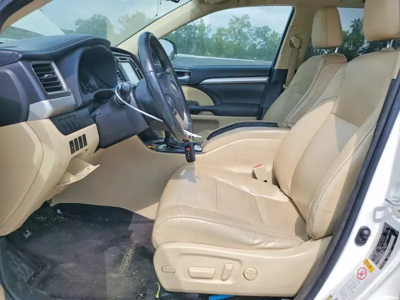2016 TOYOTA HIGHLANDER XLE  