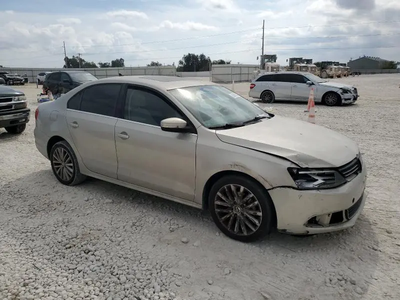 2011 VOLKSWAGEN JETTA SEL