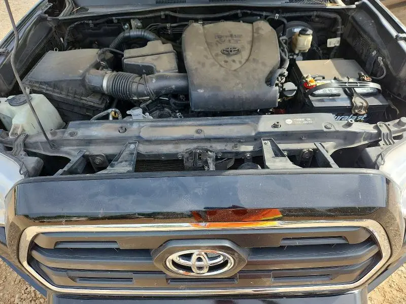 2017 TOYOTA TACOMA SR5 V6  