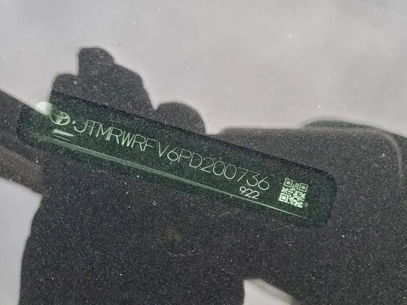 2023 TOYOTA RAV4 XLE  