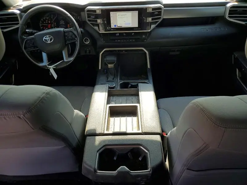 2022 TOYOTA TUNDRA CREWMAX SR5  