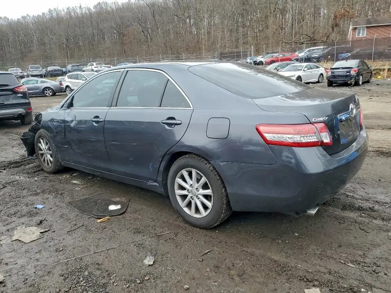 2010 TOYOTA CAMRY SE  