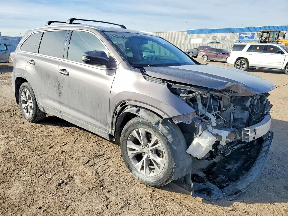 2015 TOYOTA HIGHLANDER XLE  