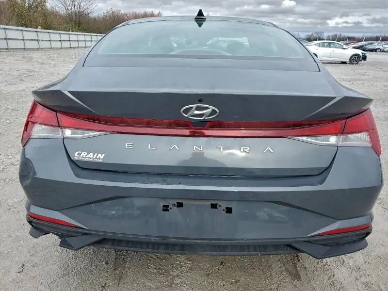 2023 HYUNDAI ELANTRA SE  