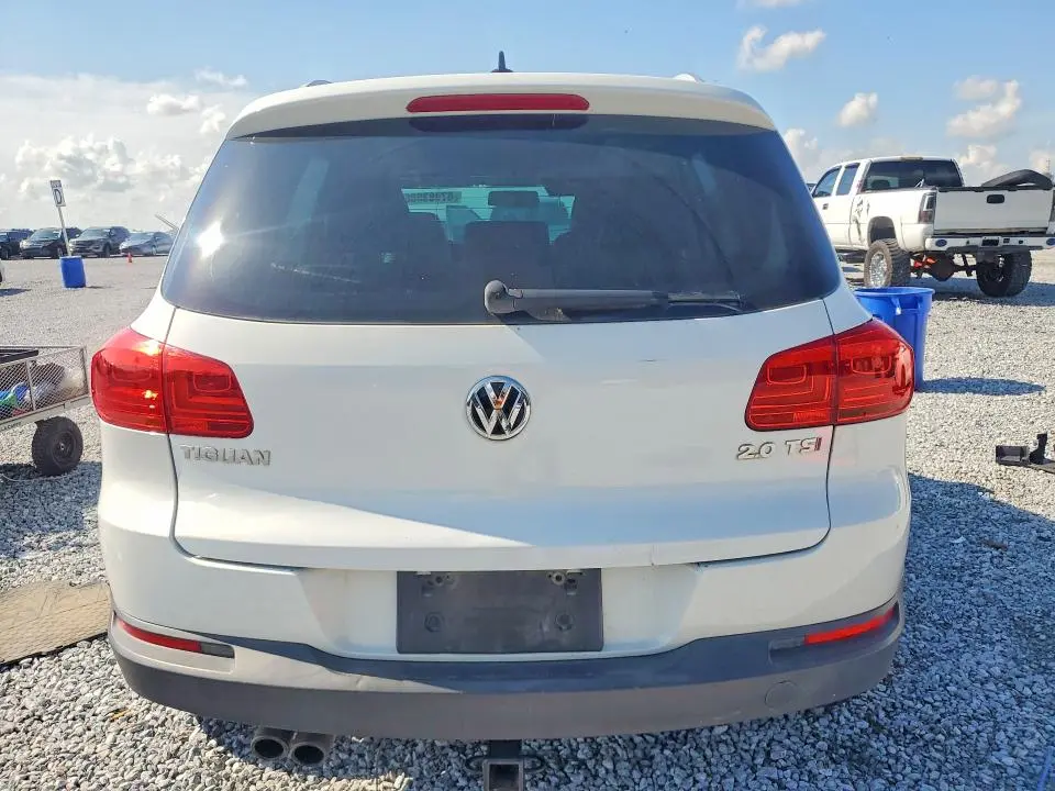 2015 VOLKSWAGEN TIGUAN S  