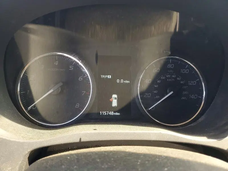 2018 MITSUBISHI OUTLANDER ES  