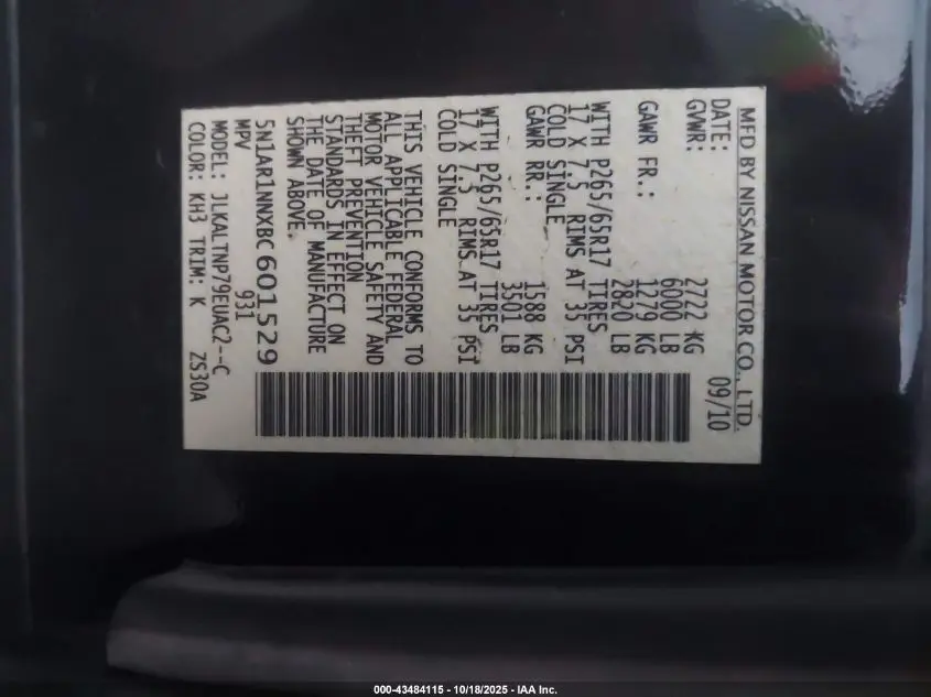 2011 NISSAN PATHFINDER SV