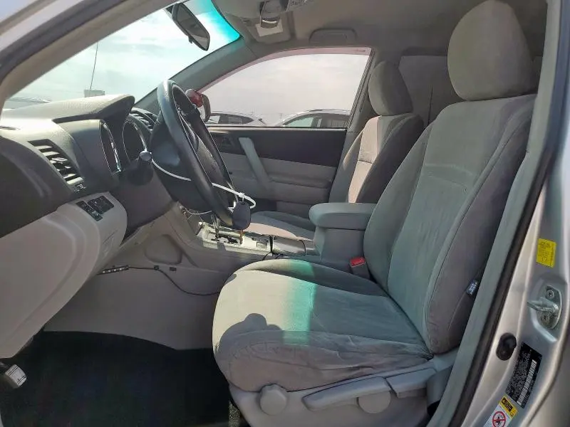 2011 TOYOTA HIGHLANDER BASE