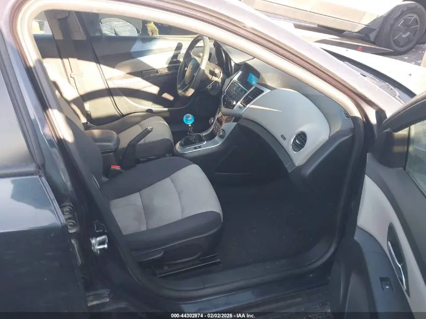 2016 CHEVROLET CRUZE LIMITED LS MANUAL