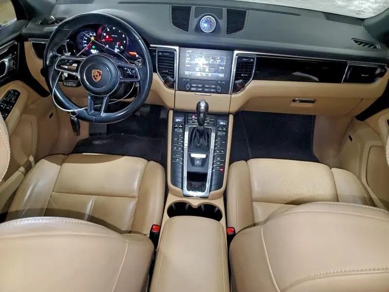 2018 PORSCHE MACAN   