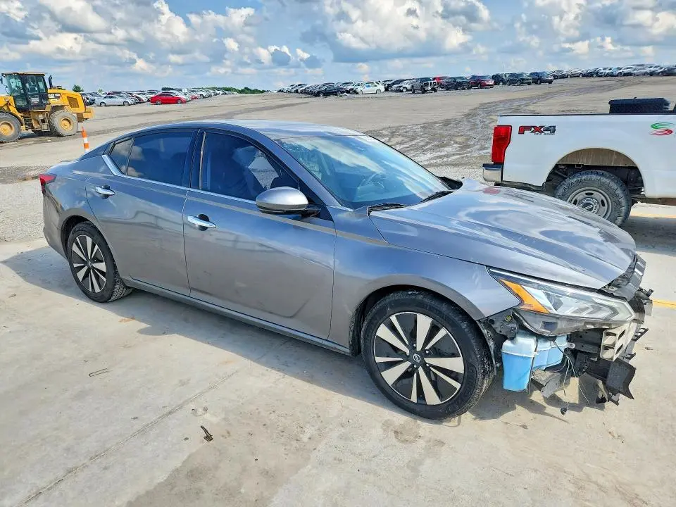 2019 NISSAN ALTIMA SV  