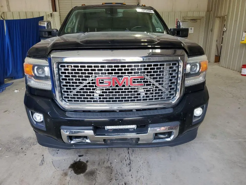 2015 GMC SIERRA K2500 DENALI  