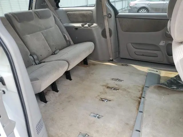 2010 TOYOTA SIENNA CE  