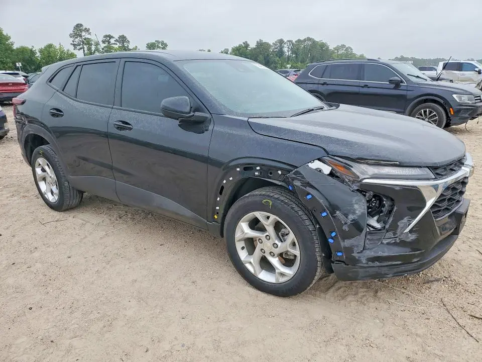 2025 CHEVROLET TRAX LS  