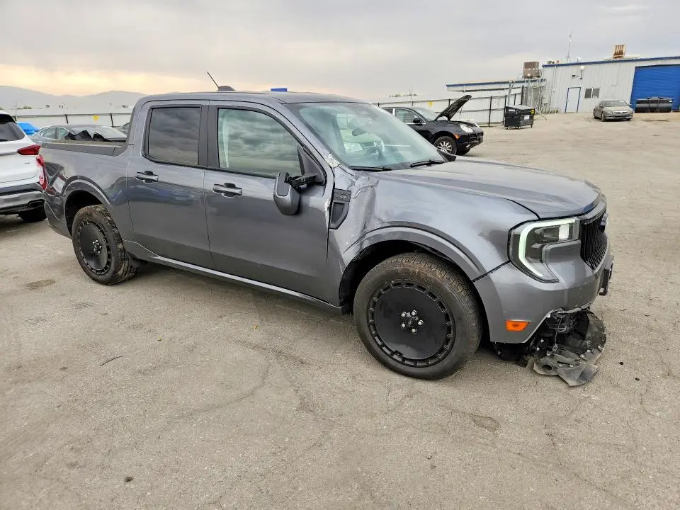 2025 FORD MAVERICK LOBO  