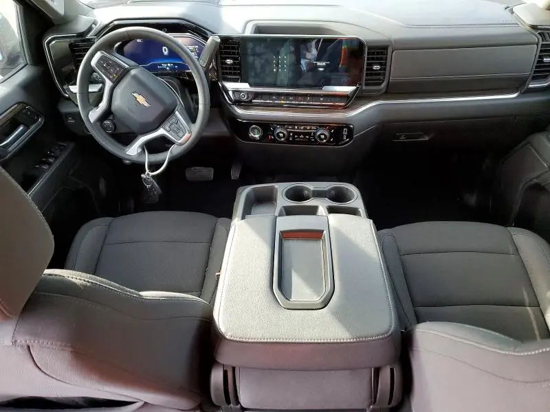 2024 CHEVROLET SILVERADO C1500 LT  