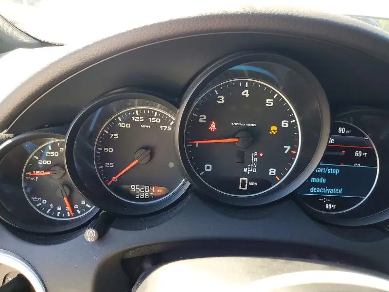 2016 PORSCHE CAYENNE   