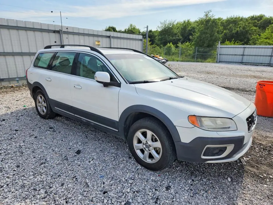 2011 VOLVO XC70 3.2  