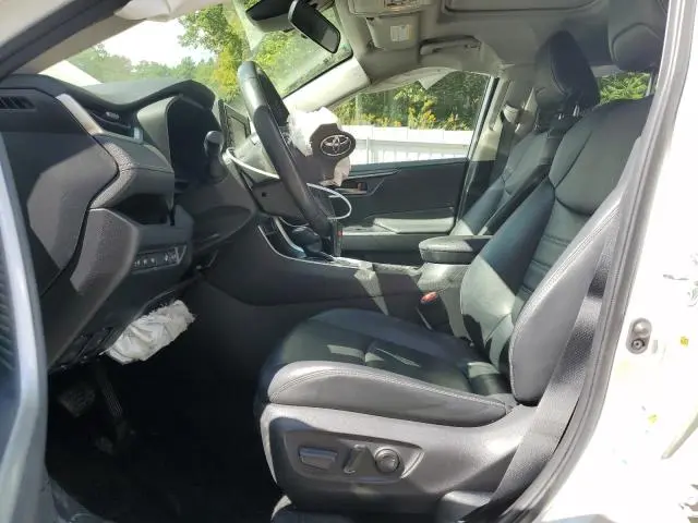 2020 TOYOTA RAV4 XLE PREMIUM  