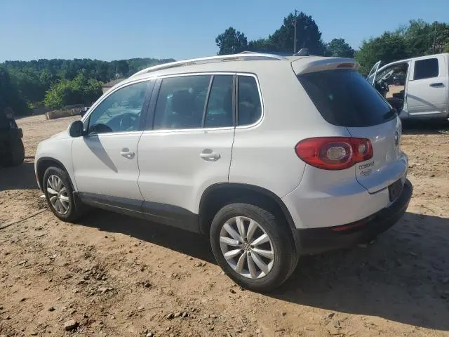 2011 VOLKSWAGEN TIGUAN S  