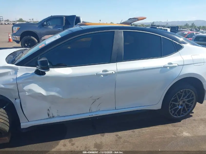 2025 TOYOTA CAMRY XSE