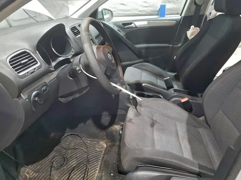 2011 VOLKSWAGEN GOLF   