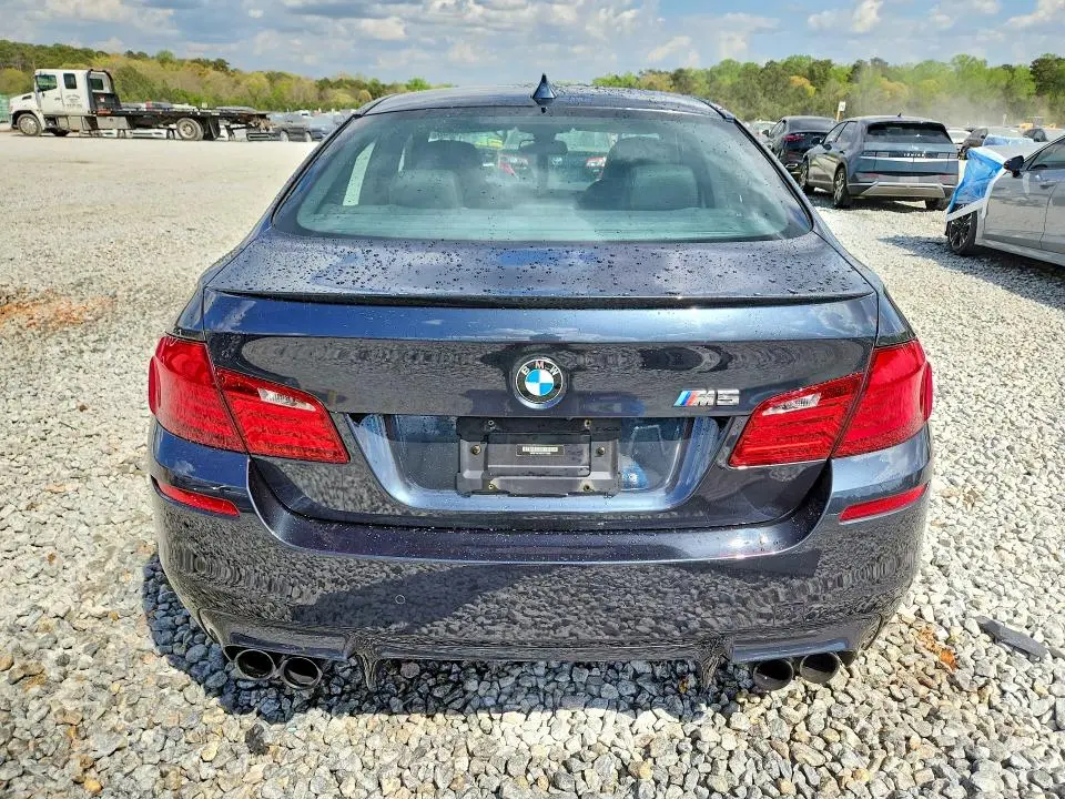 2013 BMW M5   