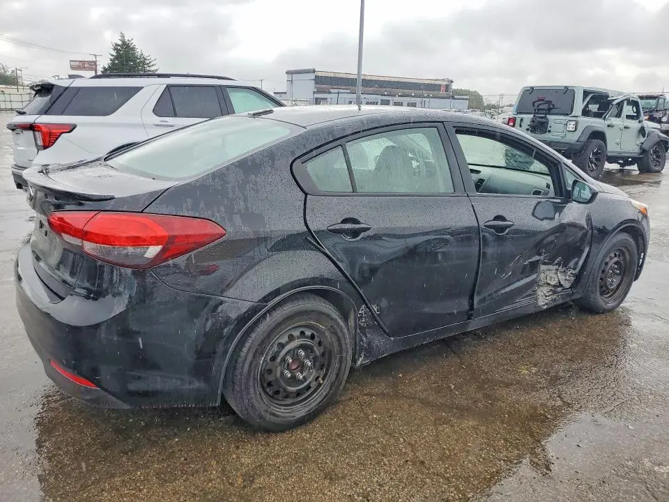 2018 KIA FORTE LX  